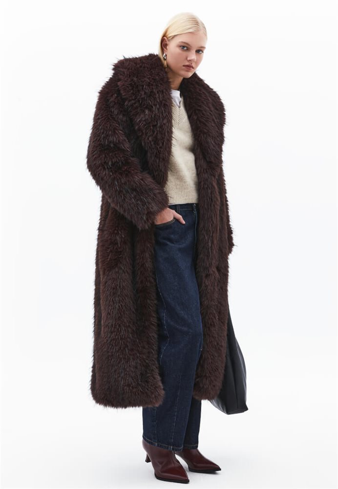 Toprak Tonlarının Büyüsü: Kahverengi Kombinler! 